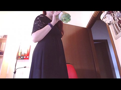 ❤️ Submisívna otrokyňa, ktorá miluje špinavé a šťavnaté nohavičky, je po zhliadnutí tohto videa nútená masturbovať! ☑ Tvrdé porno na nás ❌️❤
